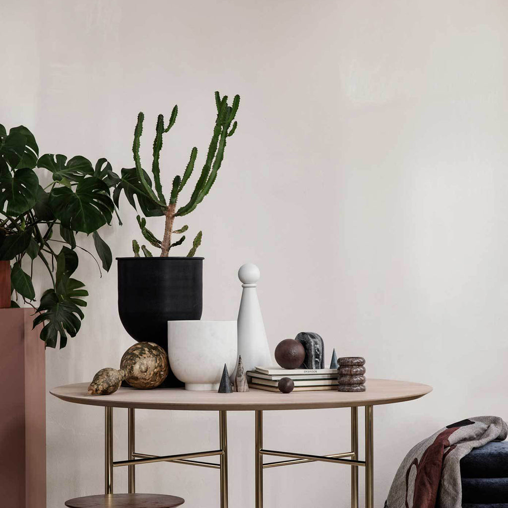 Ferm Living Hourglass Pot - Medium.