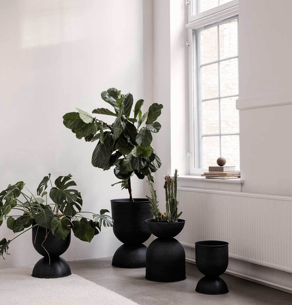 Ferm Living Hourglass Pot - Medium.
