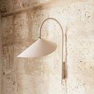 Ferm Living Arum Swivel Wall Lamp - Cashmere.