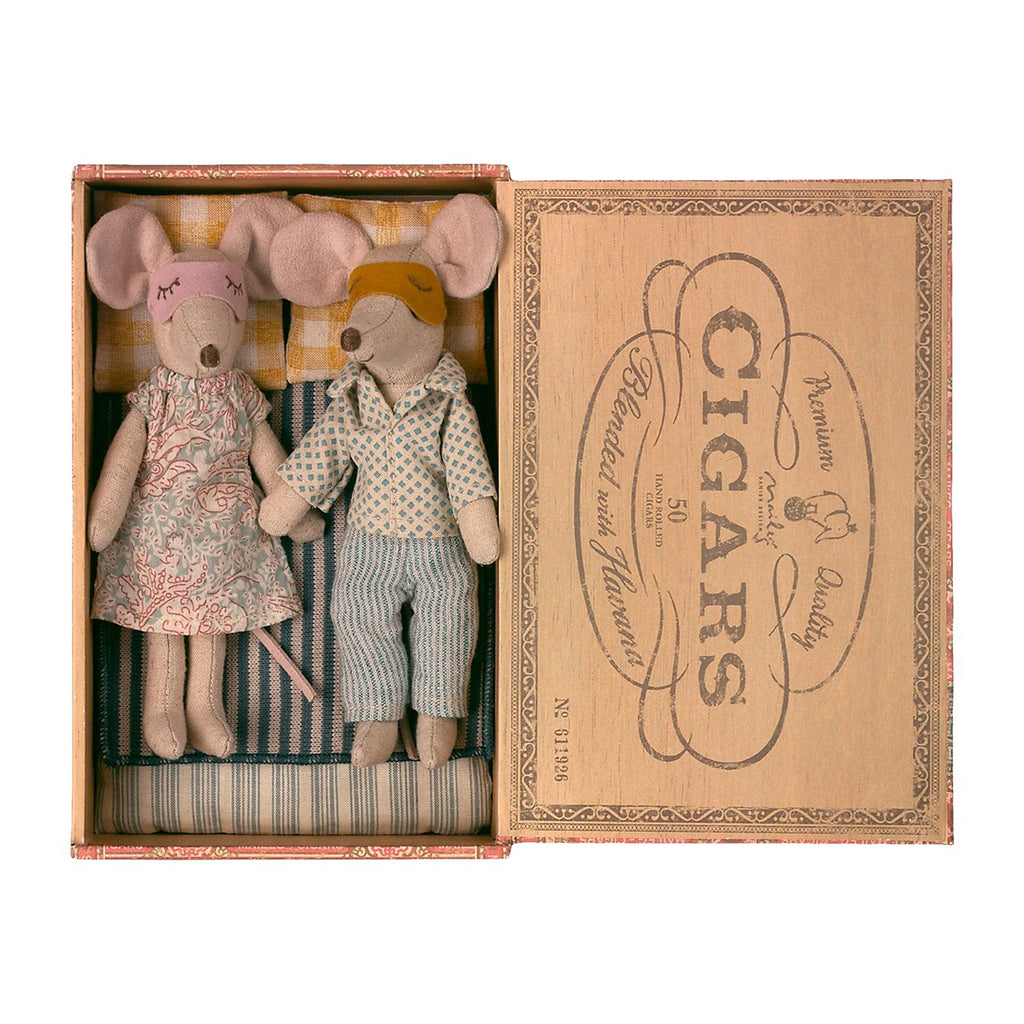 Maileg Mum & Dad Mice in Cigar Box.